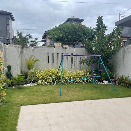 Seafront Residences Vacation Getaway San Juan  Buitenkant foto