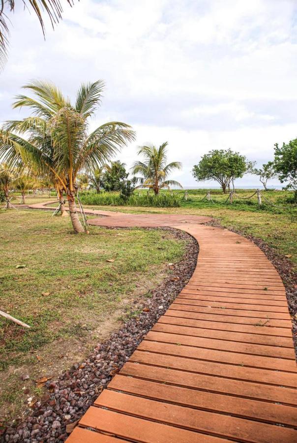 Seafront Residences Vacation Getaway San Juan  Buitenkant foto