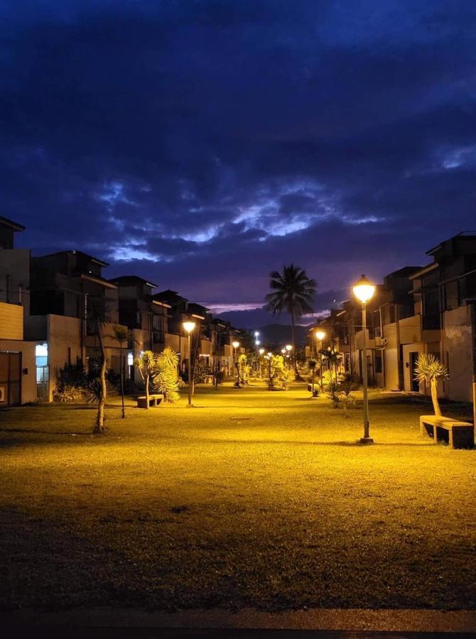 Seafront Residences Vacation Getaway San Juan  Buitenkant foto